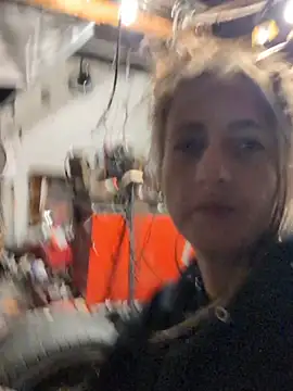 bettertogether444: онлайн-секс-чат