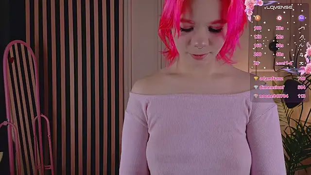 XXX chat uživo modela Waifu_Ketrin