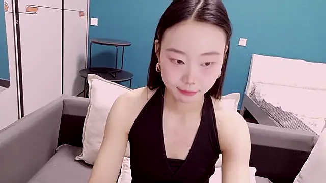 ZHJKS9988 即時 XXX 聊天