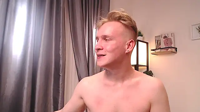 AlexxSweet webcam show