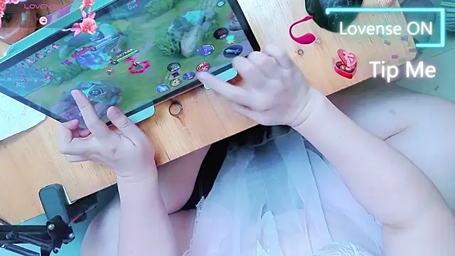 AngelwithEcup: απευθείας συνομιλία ΧΧΧ