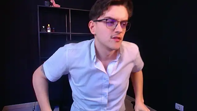 FelixStarkk Adlı Modelin Canlı XXX Sohbeti