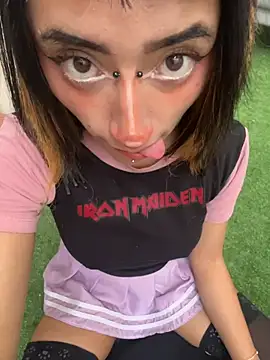 baby_akuma Chat XXX in diretta