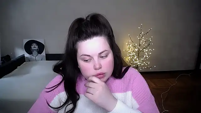 Онлайн чат XXX Emily_Mo