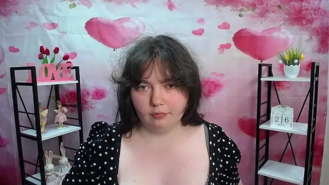 NeonilaLisova Adlı Modelin Canlı XXX Sohbeti