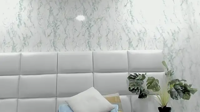 Chat XXX en directo de LYA_SWEETX