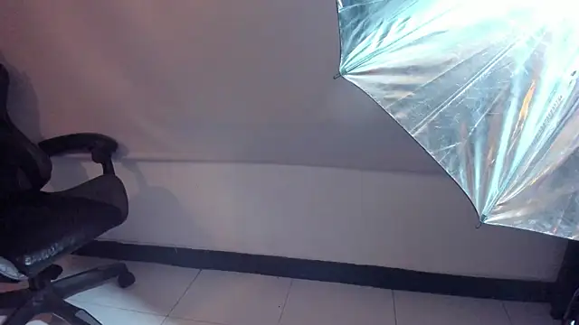 Siena_fox élő XXX-chatje