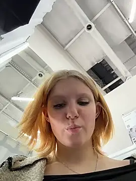 NinaParri webkamerás műsora