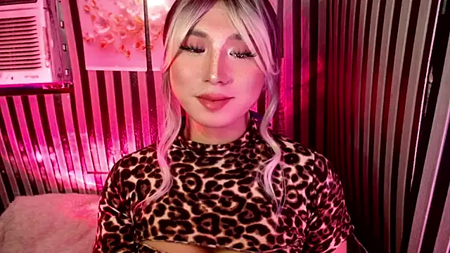 HoresCOCKLUCY 网络视讯表演