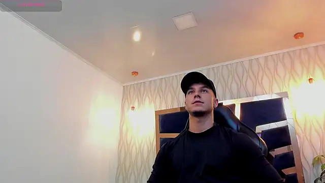 Noah_Clarkk Adlı Modelin Canlı XXX Sohbeti