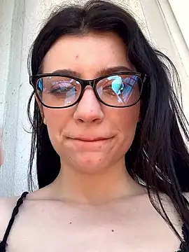 EllieWest Webcam show