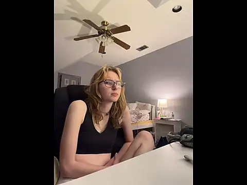 yourprettybird Live XXX-chat