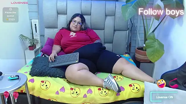 evelin_zaens Adlı Modelin Canlı XXX Sohbeti