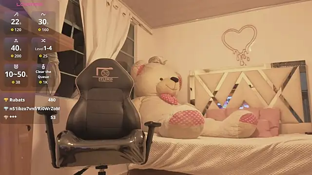 Živý XXX chat ZURY_TAY