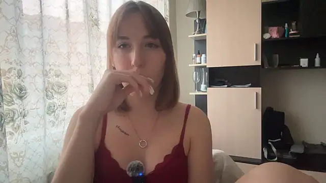 AquilineOrites' Live XXX Chat