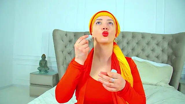 ElinaBellucciのライブXXXチャット