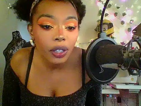 Anaconda2350 Live XXX-Chat