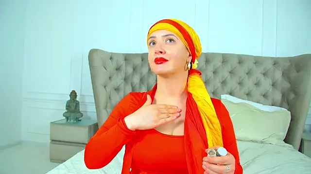 ElinaBellucci 现场XXX聊天