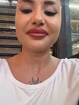 beautydiamond Adlı Modelin Canlı XXX Sohbeti