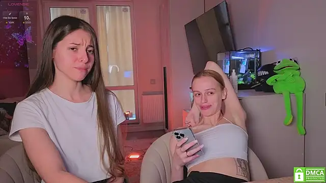 Show modela fcjuicy_pussy na web-kameri