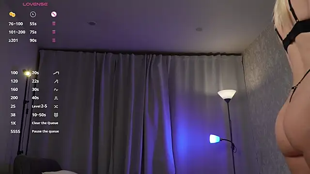 Good_Barbie élő XXX-chatje