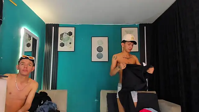 Marcus_and_Tony Live XXX-chat