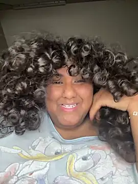 Angeliccreamyrican Adlı Modelin Canlı XXX Sohbeti