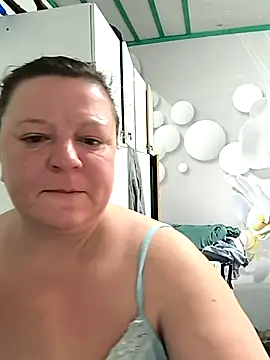 jusichka Chat XXX in diretta