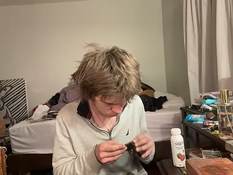 XanderOzzz webkamerás műsora