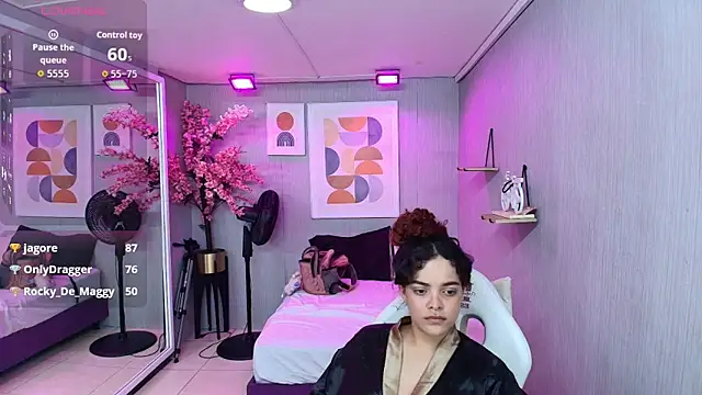 Maggy_t18のライブXXXチャット