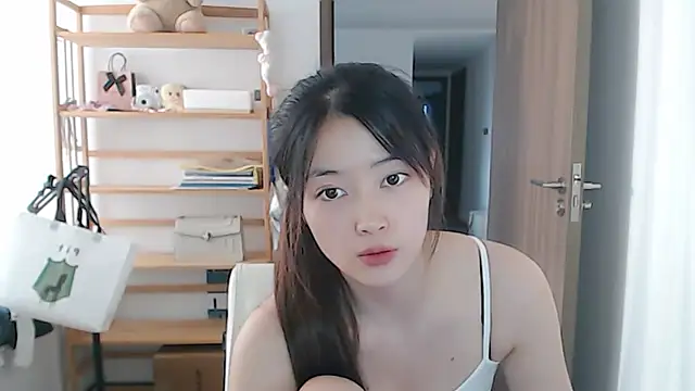 Mimi-cnbaby: απευθείας συνομιλία ΧΧΧ