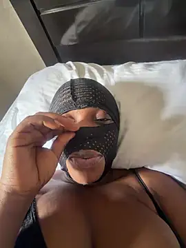 Kendra-rose Adlı Modelin Web Kamerası Şovu