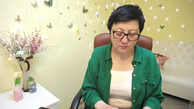 EmilyL0ve's Live XXX Chat