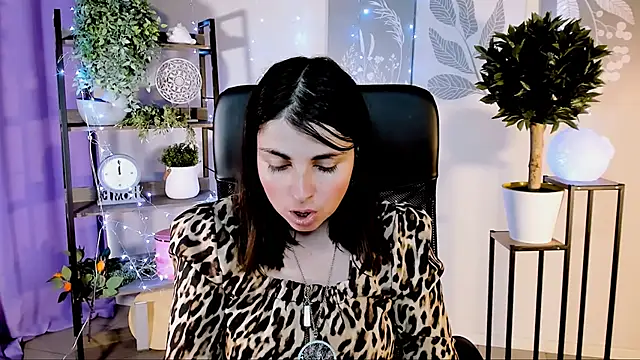 دردشة MartaEdams الجنسية المباشرة