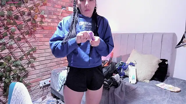 XXX chat uživo modela Abril_Fox__