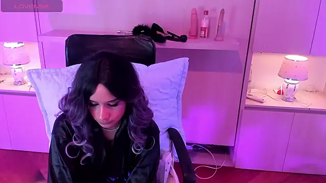 XXX chat uživo modela TomieDark_