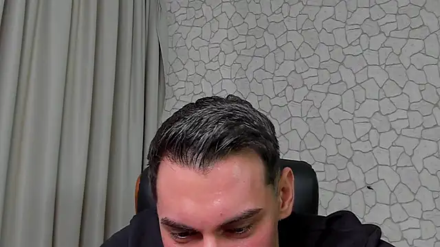 ClintMasters Adlı Modelin Canlı XXX Sohbeti