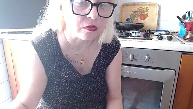 XXX chat uživo modela martachatte