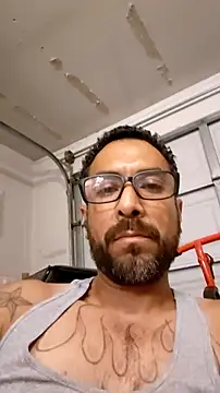 Forbidden_daddy's Webcam Show