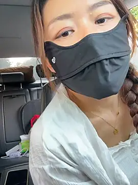 Cara-02 Chat XXX live