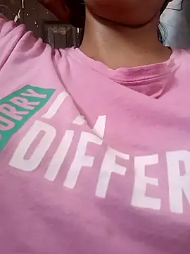 CamDesire's Live XXX Chat