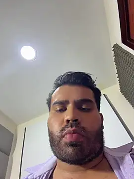 โชว์เว็บแคมของ LucaLaurent