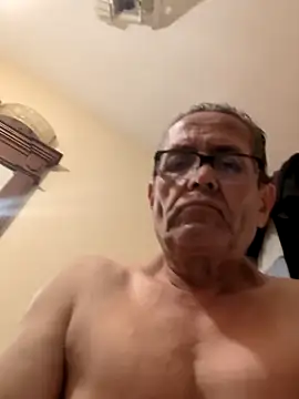 bobby69cock: вебкам-шоу