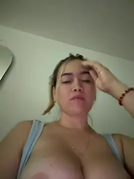 Danielavegax লাইভ XXX চ্যাট