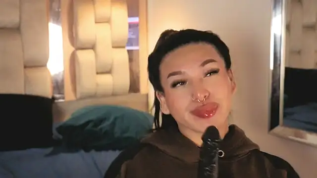 MeelFox: онлайн-секс-чат