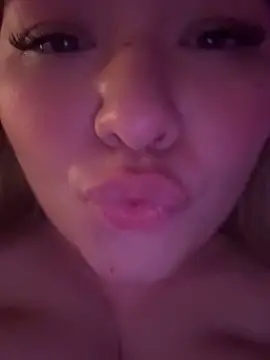 urbaddbunny's Live XXX Chat