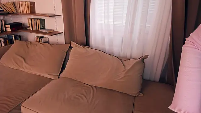 AndraQuella: вебкам-шоу