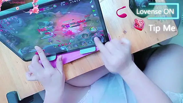 AngelwithEcupのライブXXXチャット