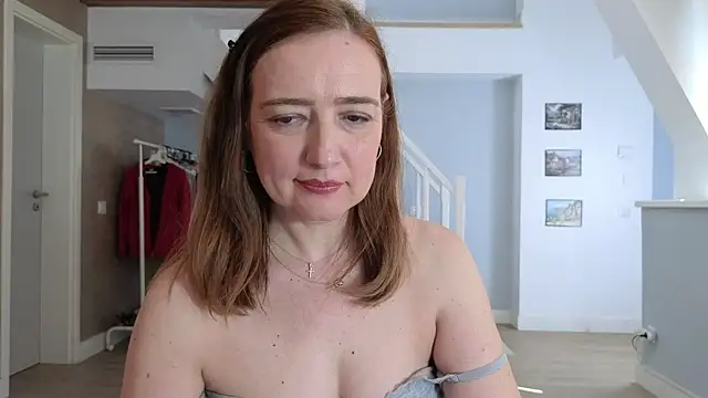 Blue_Angel_Sweet Adlı Modelin Canlı XXX Sohbeti