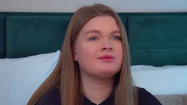 CrystalLyonsn Live XXX chat